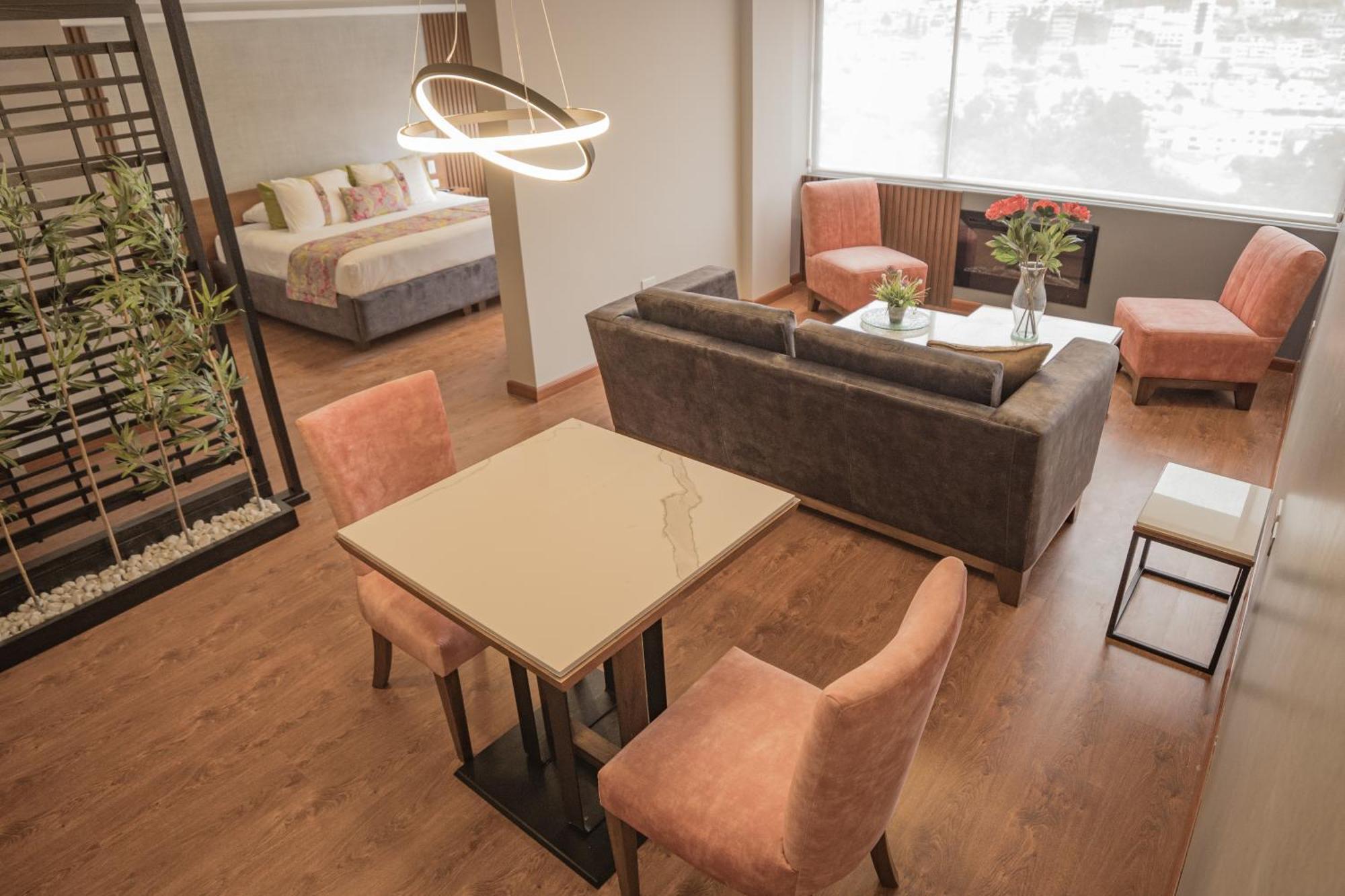 Hotel Ambato Kültér fotó